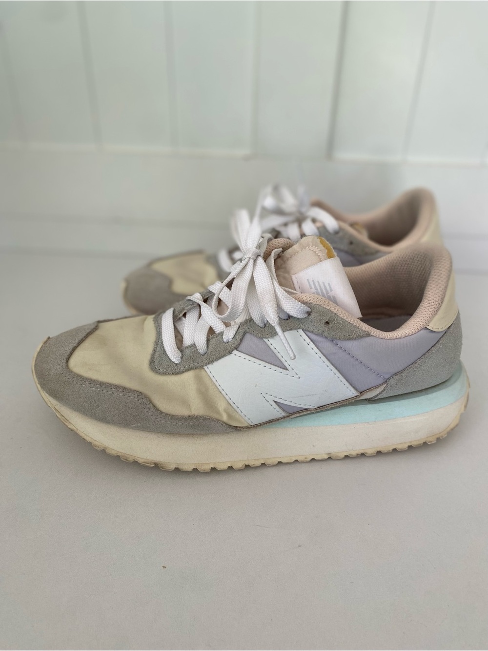 New Balance 237 Women 8.5 Suede Mesh Lace Up Sneakers Retro Lifestyle Shoes
